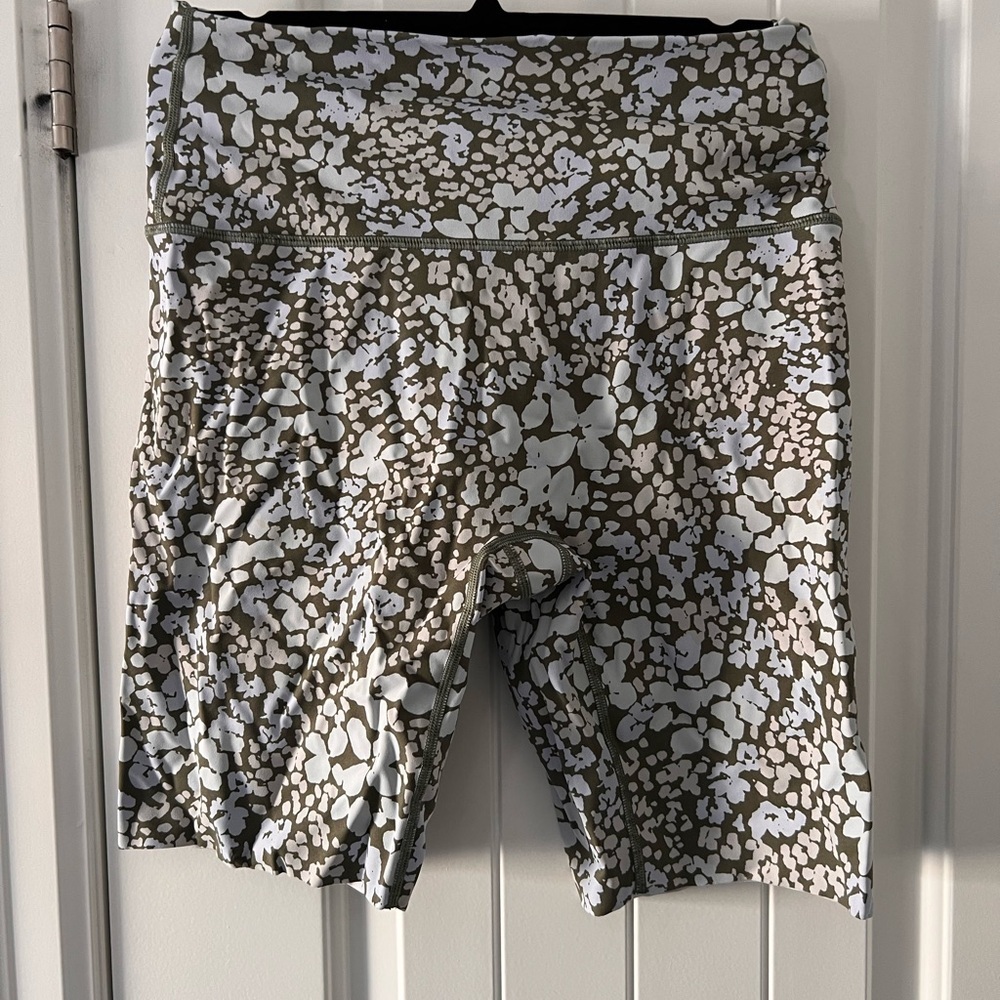 OFFLINE By Aerie Goals 9" Printed Bike Short - Picture 2 of 4